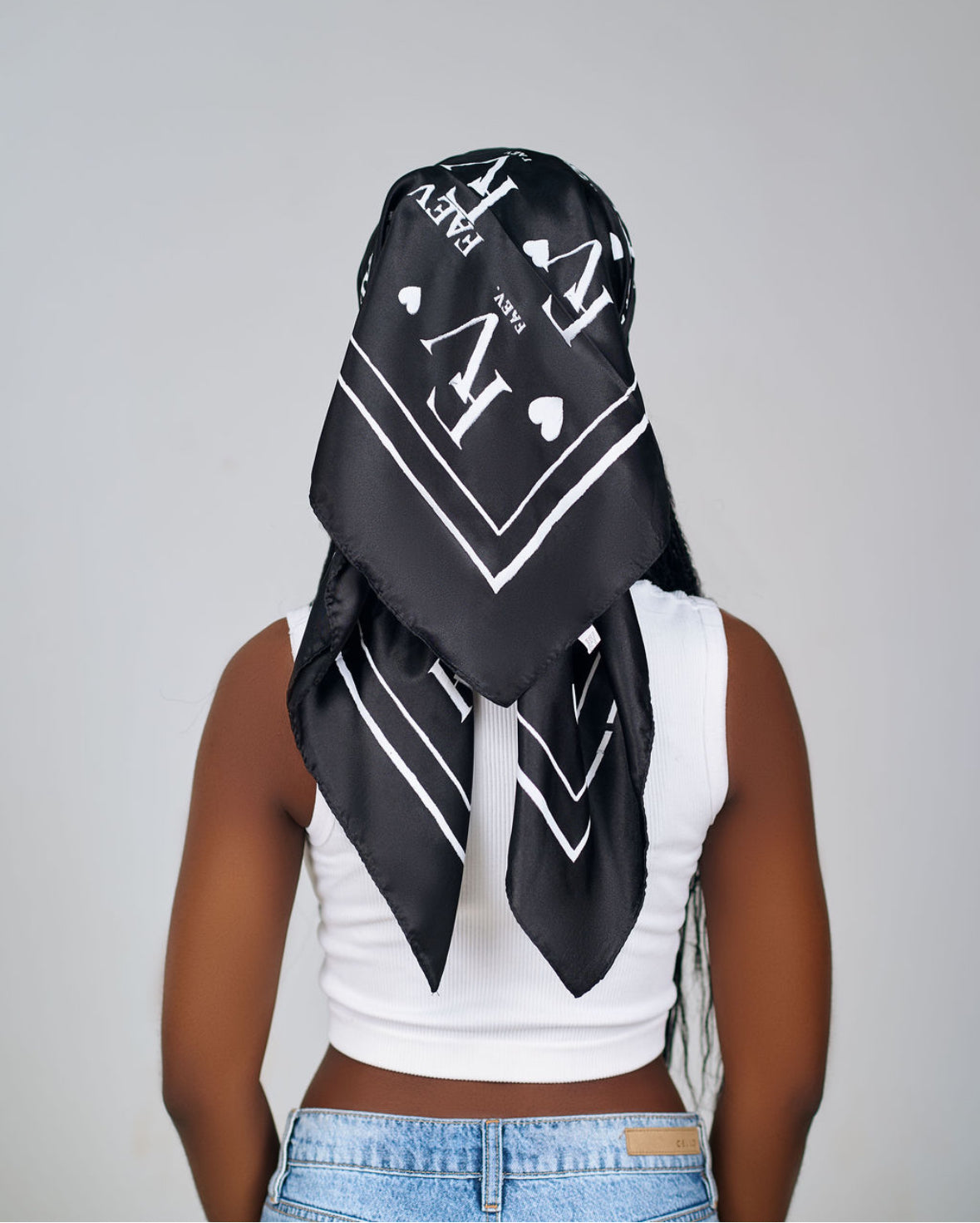 The FAEV scarf - Black & White